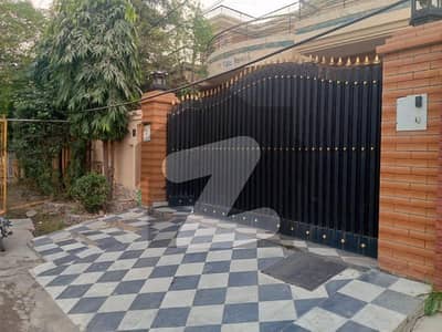 پی آئی اے ہاؤسنگ سکیم ۔ بلاک سی پی آئی اے ہاؤسنگ سکیم,لاہور میں 6 کمروں کا 1 کنال مکان 5.98 کروڑ میں برائے فروخت۔