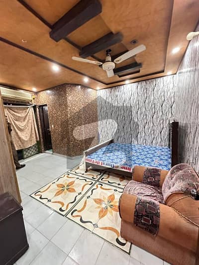 والٹن روڈ لاہور میں 1 کمرے کا 5 مرلہ زیریں پورشن 45.0 ہزار میں کرایہ پر دستیاب ہے۔