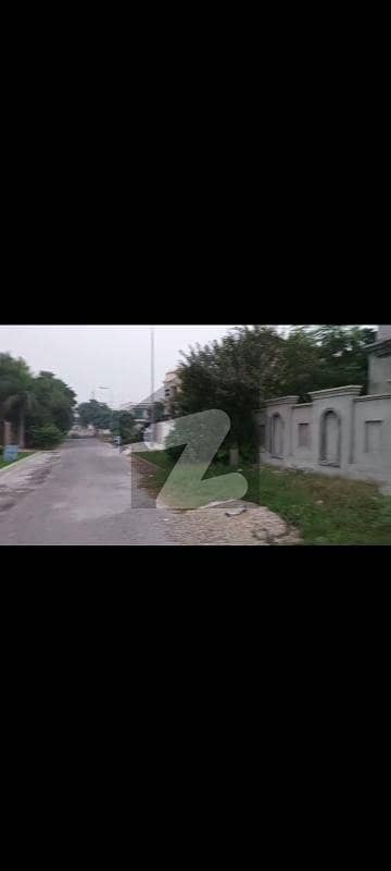 ڈی سی کالونی گوجرانوالہ میں 6 کمروں کا 1 کنال مکان 4.15 کروڑ میں برائے فروخت۔