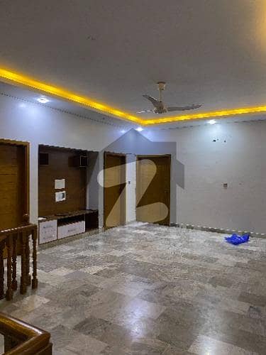 ڈی ایچ اے فیز 4 ڈی ایچ اے ڈیفینس,کراچی میں 4 کمروں کا 12 مرلہ مکان 3.4 لاکھ میں کرایہ پر دستیاب ہے۔