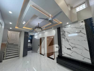 8 marla brand new house for rent