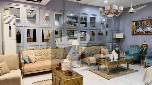 کلفٹن ۔ بلاک 8 کلفٹن,کراچی میں 4 کمروں کا 10 مرلہ مکان 7.5 کروڑ میں برائے فروخت۔