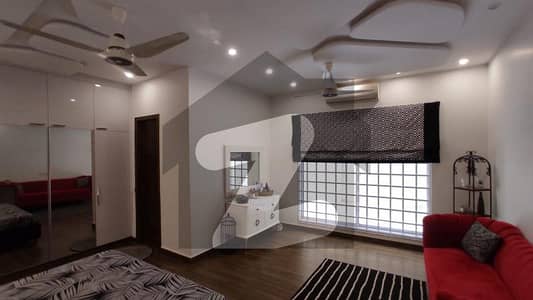 جوہر ٹاؤن لاہور میں 6 کمروں کا 2 کنال مکان 25.0 کروڑ میں برائے فروخت۔