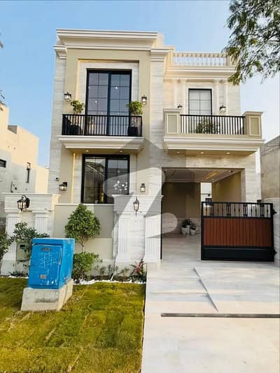 5 MARLA MODERN HOUSE FOR SALE IN DHA 9 TOWN