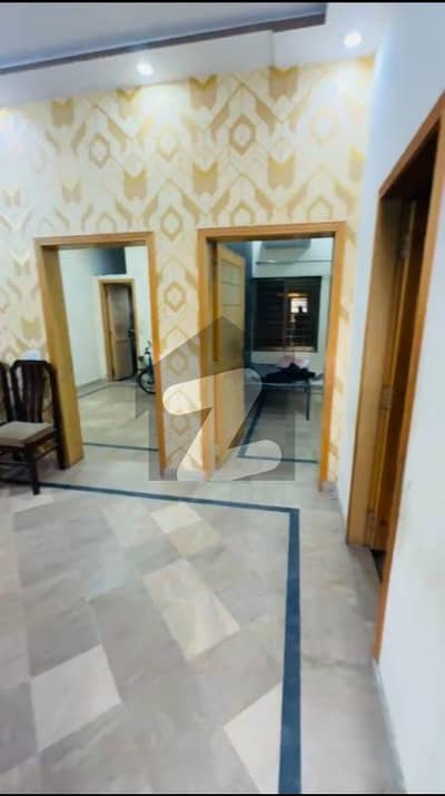 سادات کوآپریٹو ہاؤسنگ سوسائٹی (کالج ٹاؤن) لاہور میں 2 کمروں کا 4 مرلہ زیریں پورشن 32.0 ہزار میں کرایہ پر دستیاب ہے۔