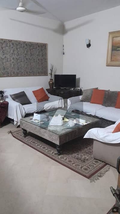 10 marla upper portion available for rent in DHA phase 4 10 marla upper portion available for rent in DHA phase 4