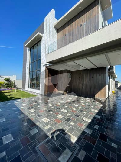 10 Marla Luxury House With Contemporary Aesthetic Appeal