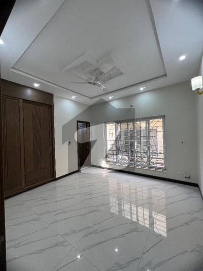 بحریہ انکلیو بحریہ ٹاؤن,اسلام آباد میں 5 کمروں کا 10 مرلہ مکان 1.6 لاکھ میں کرایہ پر دستیاب ہے۔ بحریہ انکلیو بحریہ ٹاؤن,اسلام آباد میں 5 کمروں کا 10 مرلہ مکان 1.6 لاکھ میں کرایہ پر دستیاب ہے۔