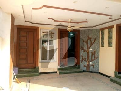 بحریہ ٹاؤن فیز 8 ۔ عثمان بلاک بحریہ ٹاؤن فیز 8 ۔ سفاری ویلی,بحریہ ٹاؤن فیز 8,بحریہ ٹاؤن راولپنڈی,راولپنڈی میں 2 کمروں کا 7 مرلہ زیریں پورشن 80.0 ہزار میں کرایہ پر دستیاب ہے۔