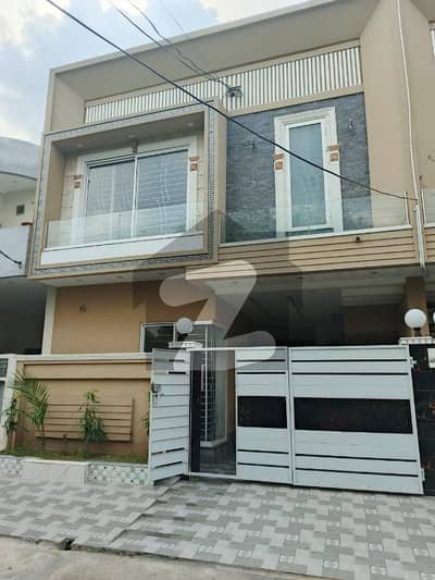 جوہر ٹاؤن فیز 2 جوہر ٹاؤن,لاہور میں 5 کمروں کا 5 مرلہ مکان 1.55 لاکھ میں کرایہ پر دستیاب ہے۔