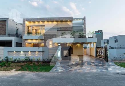 ڈی ایچ اے فیز 3 ڈیفنس (ڈی ایچ اے),لاہور میں 5 کمروں کا 1 کنال مکان 6.2 کروڑ میں برائے فروخت۔