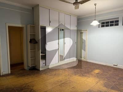 ایم ایم عالم روڈ گلبرگ,لاہور میں 7 کمروں کا 2 کنال مکان 9.0 لاکھ میں کرایہ پر دستیاب ہے۔