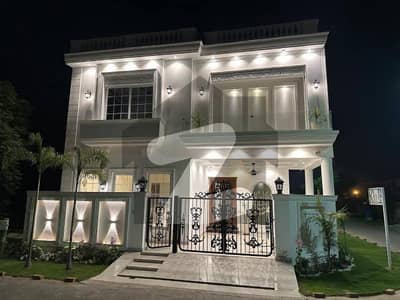 ڈی ایچ اے 9 ٹاؤن ڈیفنس (ڈی ایچ اے),لاہور میں 4 کمروں کا 6 مرلہ مکان 2.6 کروڑ میں برائے فروخت۔