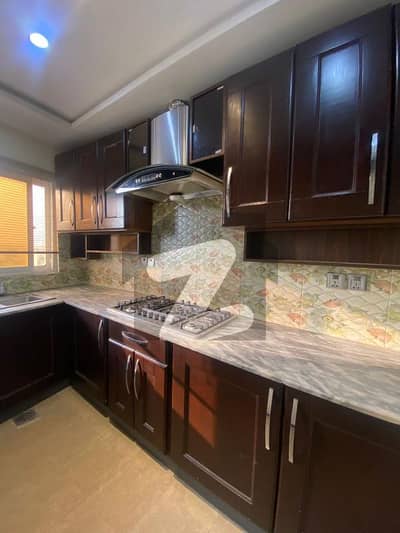 احد ریزیڈینسیز ای ۔ 11,اسلام آباد میں 3 کمروں کا 8 مرلہ فلیٹ 85.0 ہزار میں کرایہ پر دستیاب ہے۔