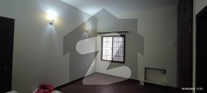 ڈی ایچ اے فیز 2 ڈیفنس (ڈی ایچ اے),لاہور میں 5 کمروں کا 1 کنال مکان 4.9 کروڑ میں برائے فروخت۔