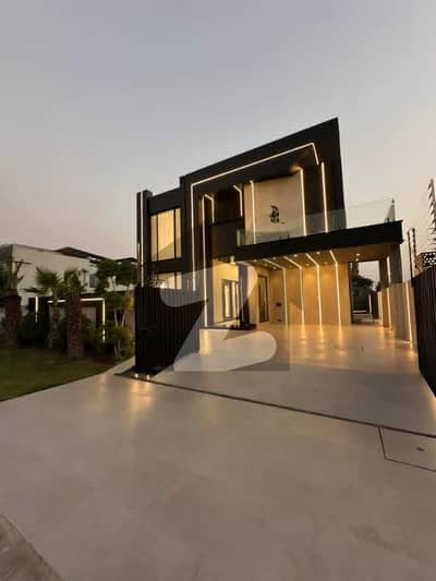 10 Marla Luxury House for Sale