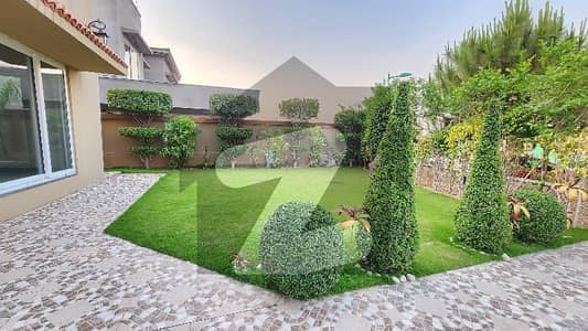 بحریہ گارڈن سٹی بحریہ ٹاؤن,اسلام آباد میں 6 کمروں کا 2 کنال مکان 4.1 لاکھ میں کرایہ پر دستیاب ہے۔