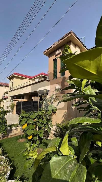 عسکری 11 عسکری,لاہور میں 3 کمروں کا 10 مرلہ مکان 4.45 کروڑ میں برائے فروخت۔