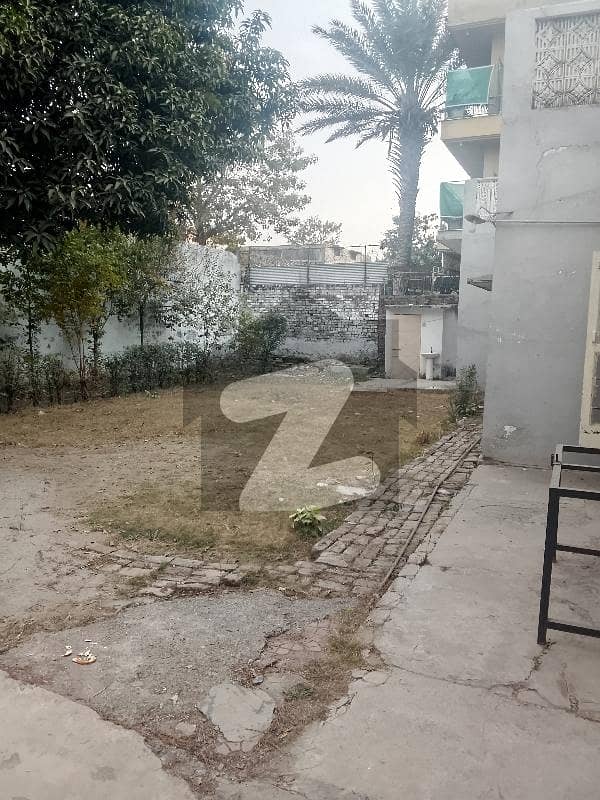 اصغر مال سکیم راولپنڈی میں 5 کمروں کا 1 کنال مکان 11.0 کروڑ میں برائے فروخت۔ اصغر مال سکیم راولپنڈی میں 5 کمروں کا 1 کنال مکان 11.0 کروڑ میں برائے فروخت۔