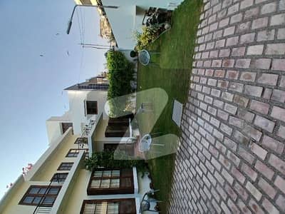 3 BED DD Portion Available For Rent 3 BED DD Portion Available For Rent