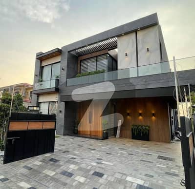 1 Kanal Brand New Lower Portion For Rent In Top location Phase 6 Near To KFC. . .