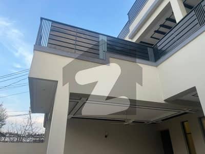 حیات آباد فیز 7 - ای6 حیات آباد فیز 7,حیات آباد,پشاور میں 11 کمروں کا 1 کنال مکان 10.5 کروڑ میں برائے فروخت۔ حیات آباد فیز 7 - ای6 حیات آباد فیز 7,حیات آباد,پشاور میں 11 کمروں کا 1 کنال مکان 10.5 کروڑ میں برائے فروخت۔