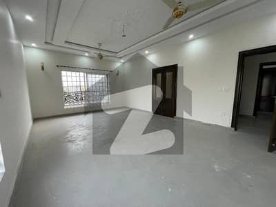 ایم پی سی ایچ ایس ۔ ملٹی گارڈنز بی ۔ 17,اسلام آباد میں 4 کمروں کا 1 کنال بالائی پورشن 95.0 ہزار میں کرایہ پر دستیاب ہے۔