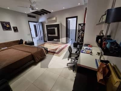 ڈی ایچ اے فیز 3 - بلاک ایکس فیز 3,ڈیفنس (ڈی ایچ اے),لاہور میں 5 کمروں کا 1 کنال مکان 6.9 کروڑ میں برائے فروخت۔