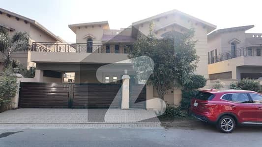 عسکری 10 - سیکٹر ایف عسکری 10,عسکری,لاہور میں 5 کمروں کا 17 مرلہ مکان 3.3 لاکھ میں کرایہ پر دستیاب ہے۔