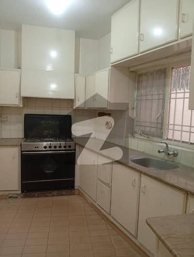 فیصل ٹاؤن لاہور میں 2 کمروں کا 12 مرلہ زیریں پورشن 1.15 لاکھ میں کرایہ پر دستیاب ہے۔