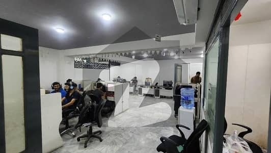 شاہراہِ فیصل کراچی میں 6 مرلہ عمارت 1.6 لاکھ میں برائے فروخت۔