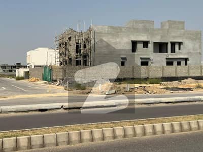 ڈی ایچ اے فیز 8 ڈی ایچ اے ڈیفینس,کراچی میں 2 کنال رہائشی پلاٹ 18.5 کروڑ میں برائے فروخت۔