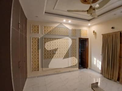 بحریہ ٹاؤن سیکٹر سی بحریہ ٹاؤن,لاہور میں 3 کمروں کا 10 مرلہ بالائی پورشن 70.0 ہزار میں کرایہ پر دستیاب ہے۔ بحریہ ٹاؤن سیکٹر سی بحریہ ٹاؤن,لاہور میں 3 کمروں کا 10 مرلہ بالائی پورشن 70.0 ہزار میں کرایہ پر دستیاب ہے۔