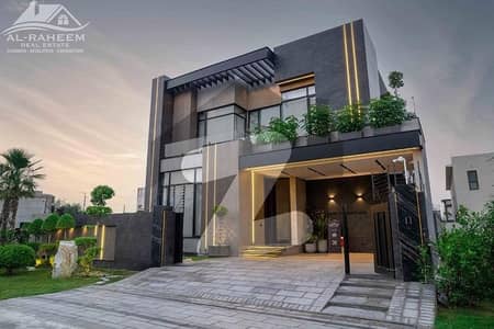 ڈی ایچ اے فیز 7 - بلاک زیڈ1 فیز 7,ڈیفنس (ڈی ایچ اے),لاہور میں 6 کمروں کا 1 کنال مکان 9.45 کروڑ میں برائے فروخت۔