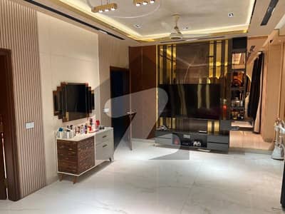 ڈی ایچ اے فیز 5 ڈی ایچ اے ڈیفینس,کراچی میں 6 کمروں کا 1 کنال مکان 15.0 کروڑ میں برائے فروخت۔ ڈی ایچ اے فیز 5 ڈی ایچ اے ڈیفینس,کراچی میں 6 کمروں کا 1 کنال مکان 15.0 کروڑ میں برائے فروخت۔