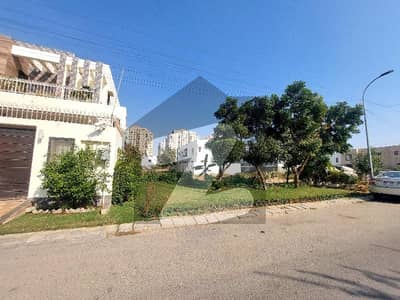 ڈی ایچ اے فیز 8 - زون بی ڈی ایچ اے فیز 8,ڈی ایچ اے ڈیفینس,کراچی میں 1 کنال رہائشی پلاٹ 10.25 کروڑ میں برائے فروخت۔