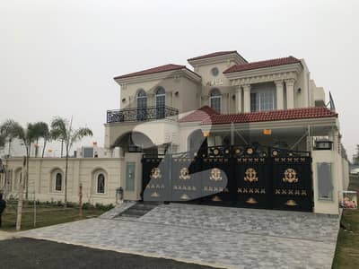 ڈی ایچ اے فیز 6 - بلاک ایل فیز 6,ڈیفنس (ڈی ایچ اے),لاہور میں 6 کمروں کا 2 کنال مکان 25.0 کروڑ میں برائے فروخت۔