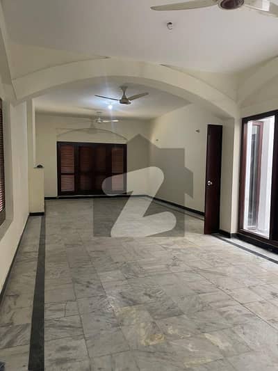 1 Kanal On 70 Feet Road Fully House For Rent In DHA Phase 3