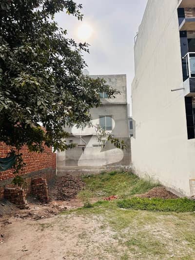 پارک ویو سٹی لاہور میں 5 مرلہ رہائشی پلاٹ 57.0 لاکھ میں برائے فروخت۔