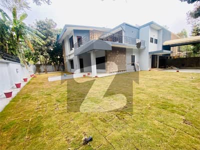 ایف ۔ 7 اسلام آباد میں 4 کمروں کا 1 کنال مکان 6.3 لاکھ میں کرایہ پر دستیاب ہے۔