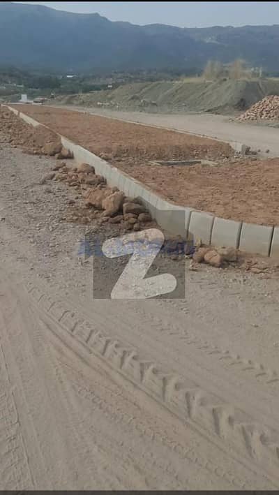 سی پندرہ اسلام آباد میں 1 کنال رہائشی پلاٹ 2.6 کروڑ میں برائے فروخت۔