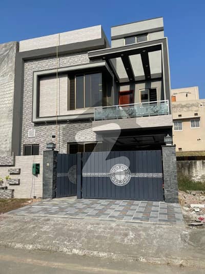 او ایل سی ۔ بلاک اے اوورسیز لو کاسٹ,بحریہ آرچرڈ فیز 2,بحریہ آرچرڈ,لاہور میں 3 کمروں کا 5 مرلہ مکان 1.85 کروڑ میں برائے فروخت۔ او ایل سی ۔ بلاک اے اوورسیز لو کاسٹ,بحریہ آرچرڈ فیز 2,بحریہ آرچرڈ,لاہور میں 3 کمروں کا 5 مرلہ مکان 1.85 کروڑ میں برائے فروخت۔