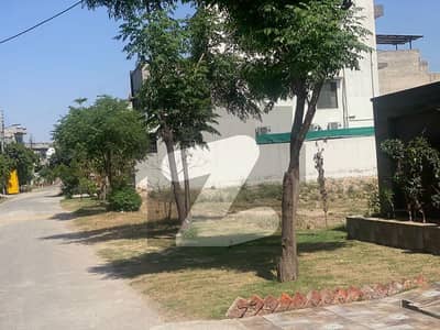 LDA Avenue one D Block Kanal Plot 100Ft Road near EME society
