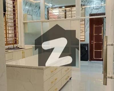 ڈی ۔ 12 اسلام آباد میں 7 کمروں کا 8 مرلہ مکان 10.25 کروڑ میں برائے فروخت۔