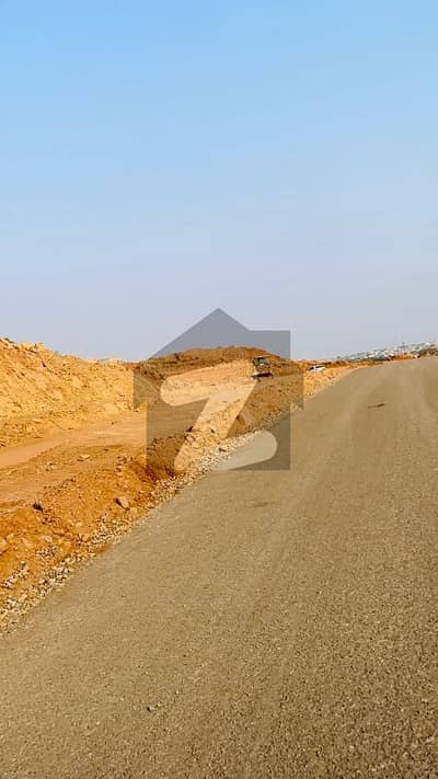 سی ۔ 14 اسلام آباد میں 1 کنال رہائشی پلاٹ 6.5 کروڑ میں برائے فروخت۔