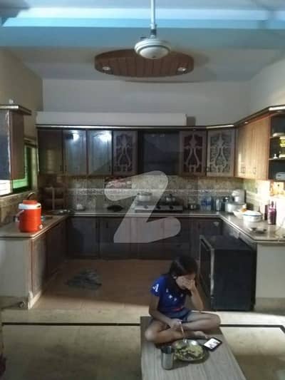 Ground floor portion