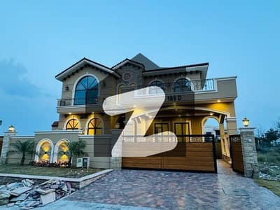 ڈی ۔ 12 اسلام آباد میں 9 کمروں کا 1 کنال مکان 25.0 کروڑ میں برائے فروخت۔