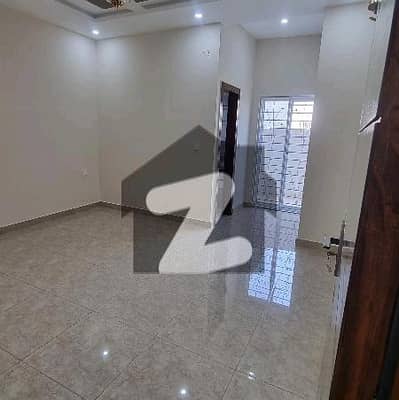 BEAUTIFUL LOCATION UPPER PORTION FOR RENT