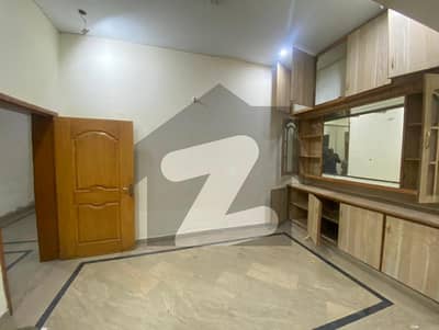 علی پارک کینٹ,لاہور میں 2 کمروں کا 10 مرلہ زیریں پورشن 52.0 ہزار میں کرایہ پر دستیاب ہے۔ علی پارک کینٹ,لاہور میں 2 کمروں کا 10 مرلہ زیریں پورشن 52.0 ہزار میں کرایہ پر دستیاب ہے۔