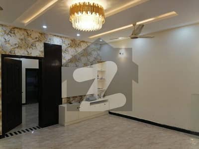 بحریہ ٹاؤن اقبال بلاک بحریہ ٹاؤن سیکٹر ای,بحریہ ٹاؤن,لاہور میں 3 کمروں کا 10 مرلہ بالائی پورشن 65.0 ہزار میں برائے فروخت۔